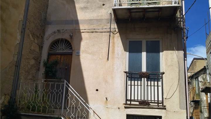 vendesi casa in via D'andrea