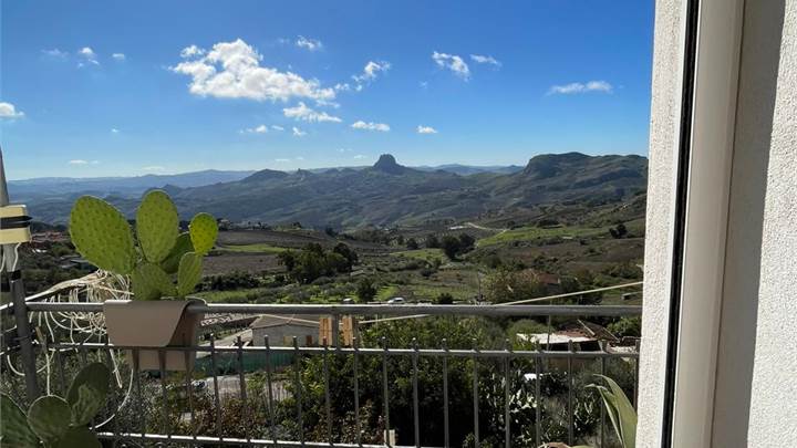Casa singola in Vendita a Mussomeli (CL) via Agrigento  19