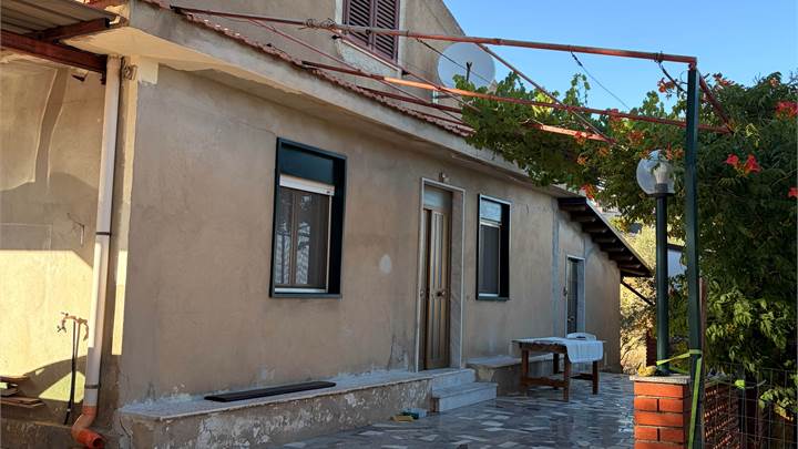 Villa in Vendita a Mussomeli (CL) in contrada Monticelli